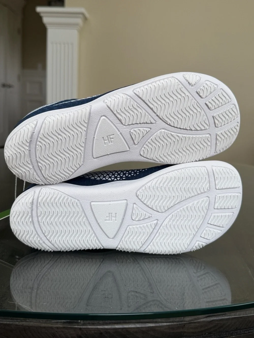 HF‎ Cloud Series Unisex Navy Blue Lightweight Barefoot Shoe. Womens 6 Men 4. NWT